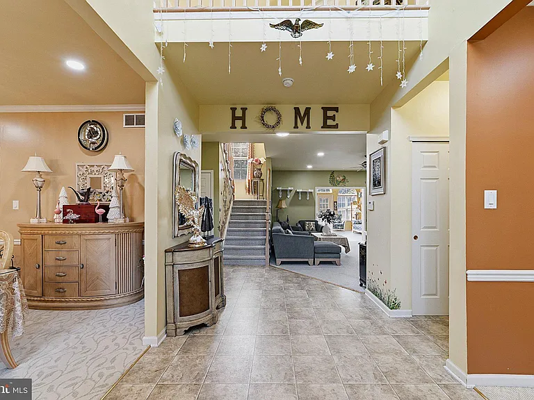 537 Riggs Ave — Photo 3