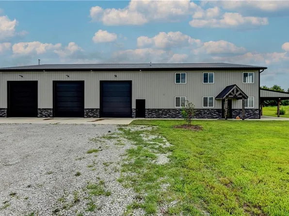 34705 N Mabry Rd, Buckner, MO 64016