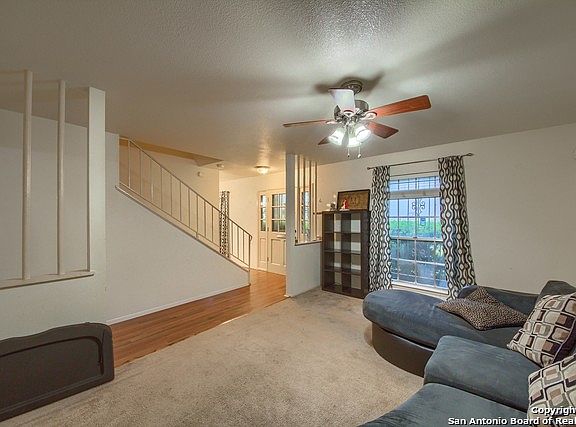4th image of 6406 Robin Frst