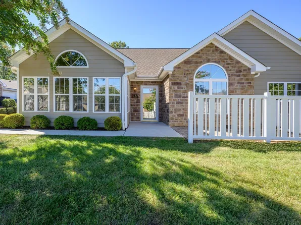 1309 Jefferson Way, Forest, VA 24551