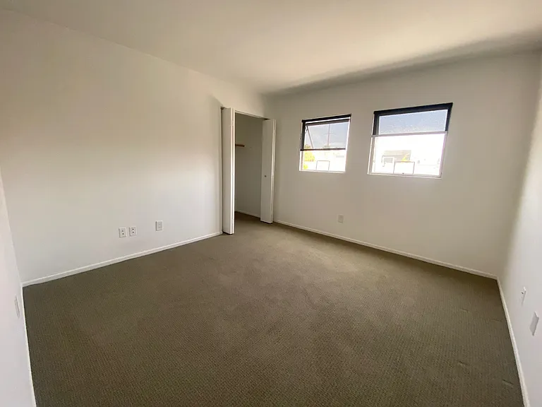 438 S Venice Blvd #5 — Photo 20