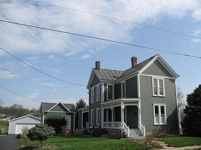 1st image of 150 E Forest Ave