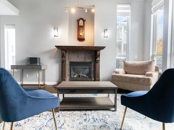 14135 90a Ave, Surrey, BC V3V 8E1