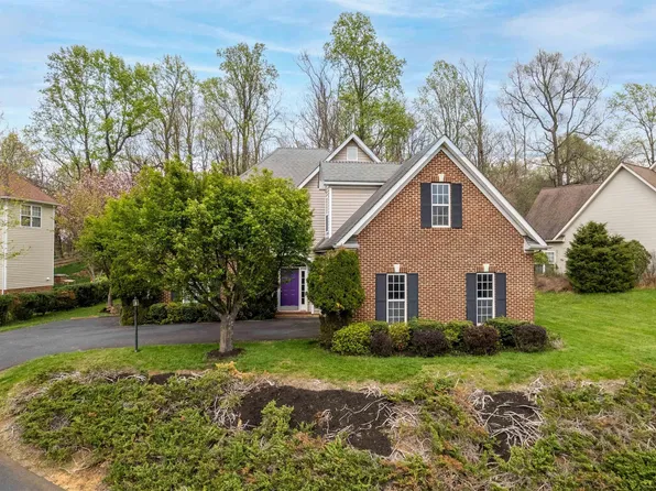 493 Fontana Dr, Charlottesville, VA 22911