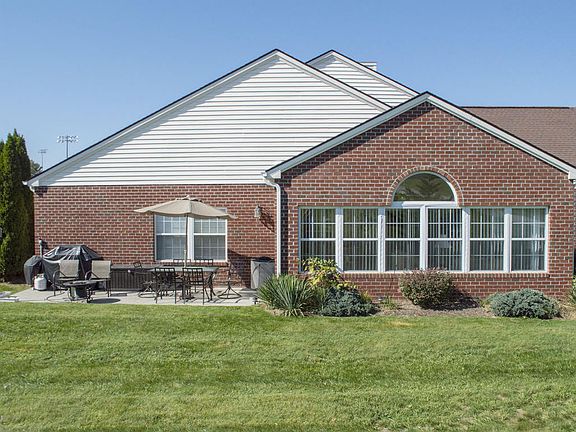 2nd image of 160 Tall Oak Blvd