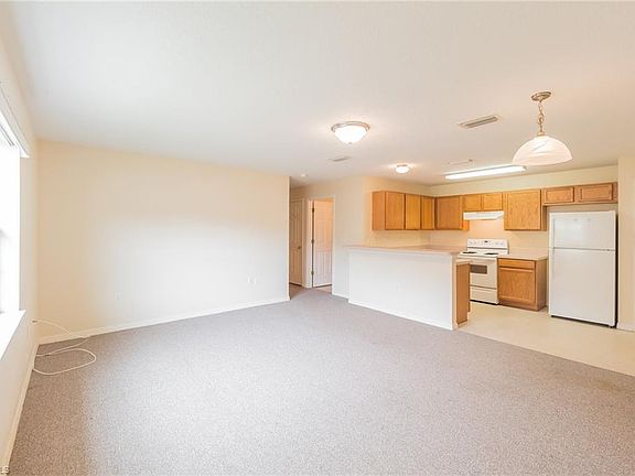 3rd image of 536 Paulling Dr