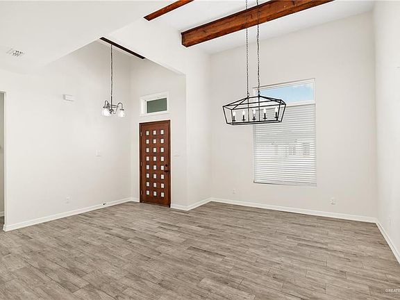2nd image of 705 Fannin St