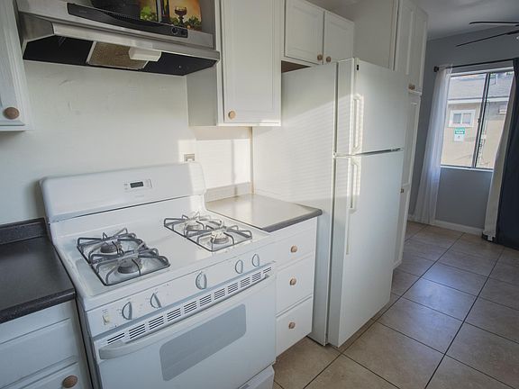4th image of 1554 Orange Ave #B