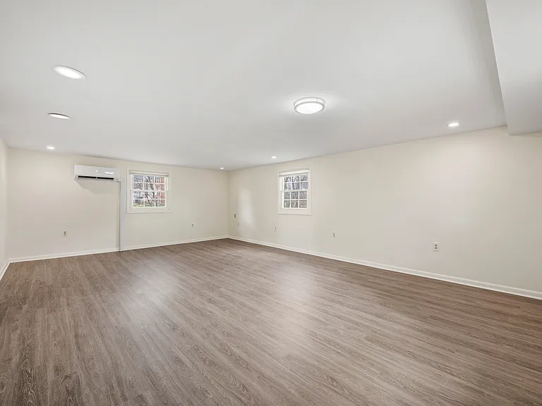 9432 Lyons Mill Rd — Photo 9
