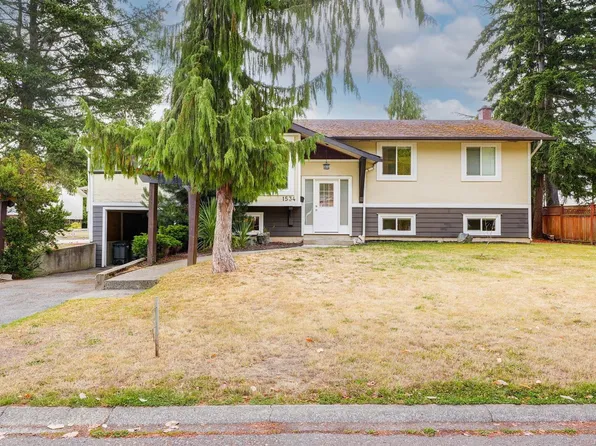 1534 Edgemont Rd, Saanich, BC V8N 4P9