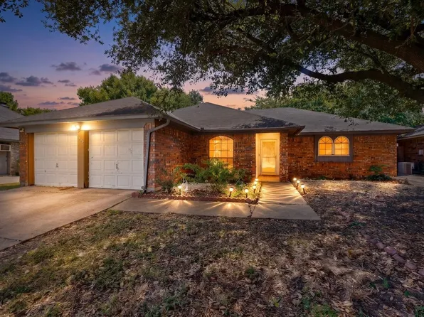 6403 Running Creek Dr, Arlington, TX 76001