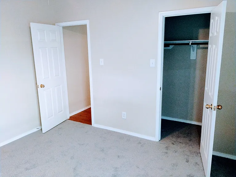 10819 Barker Gate Ct — Photo 17