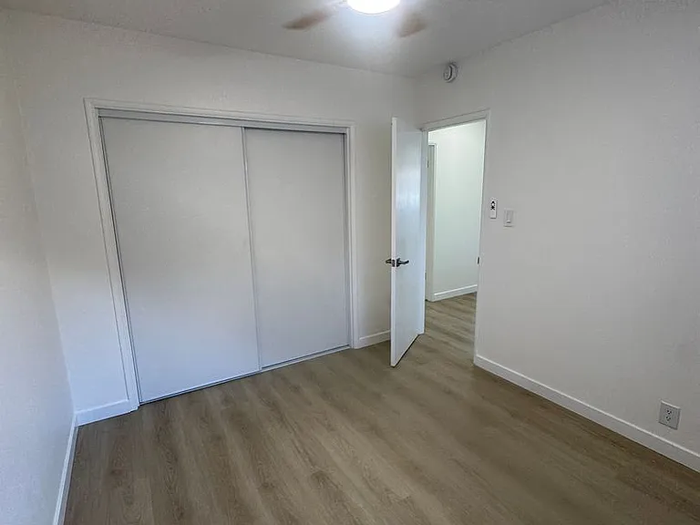 10541 Sycamore Ave — Photo 29