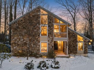 722 Foxdale Rd, Wilmington, DE 19803