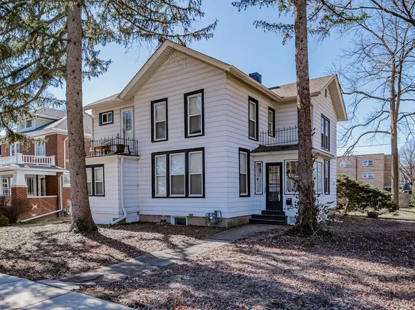 225 N Sleight St, Naperville, IL 60540