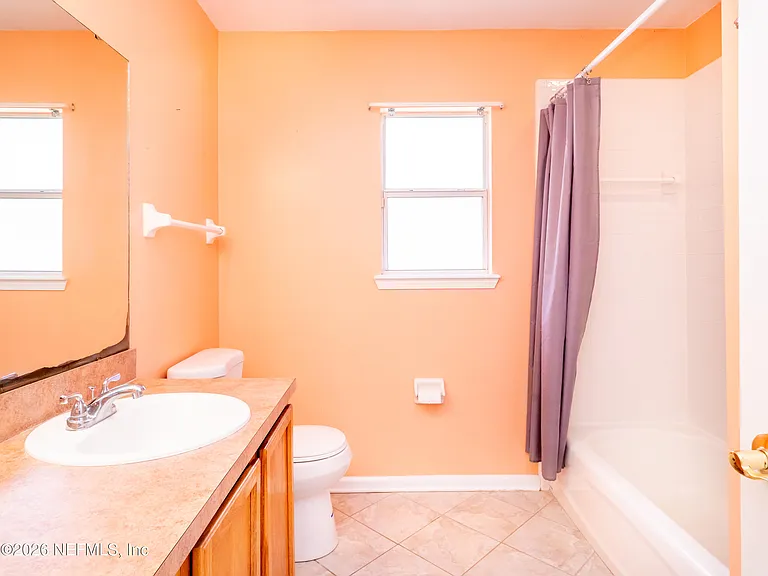 2704 Coachman Lakes Dr — Photo 25