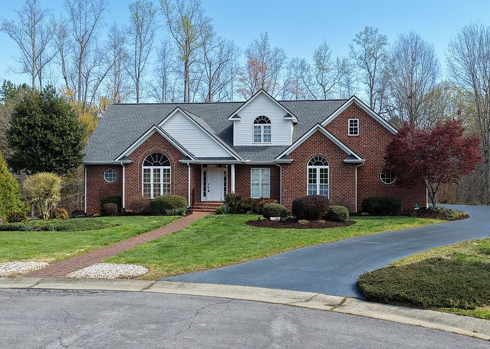 1st image of 5026 Cobblestone Dr