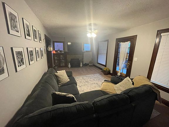4th image of 218 Belford Ave