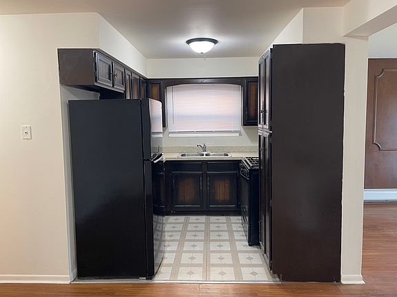 5th image of 12244 S Spencer St #1N