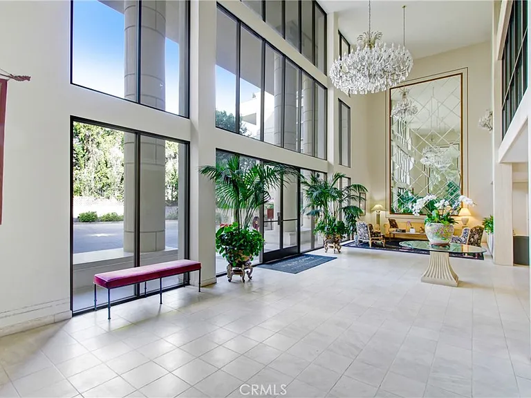 4949 Genesta Ave #104 — Photo 30