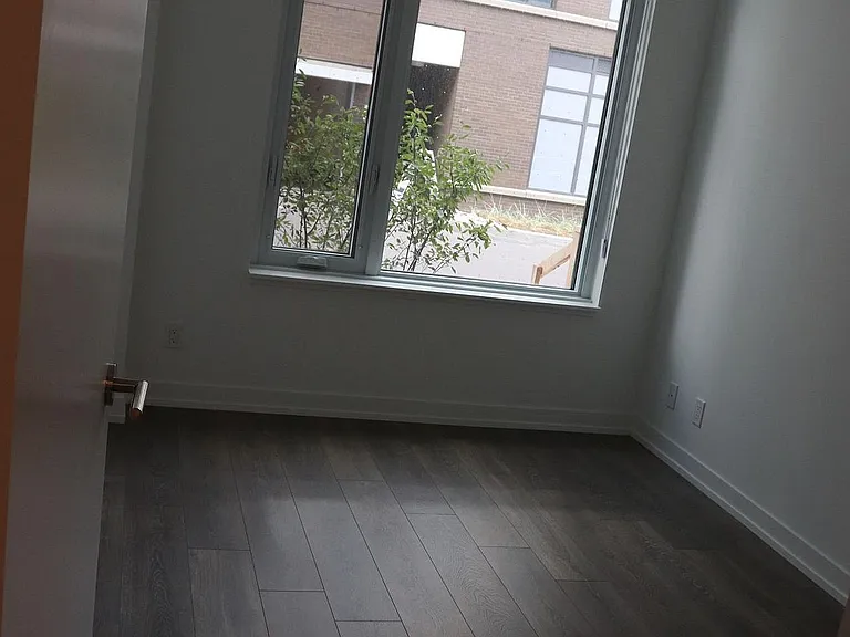 8 Beverley Glen Blvd #109 — Photo 14