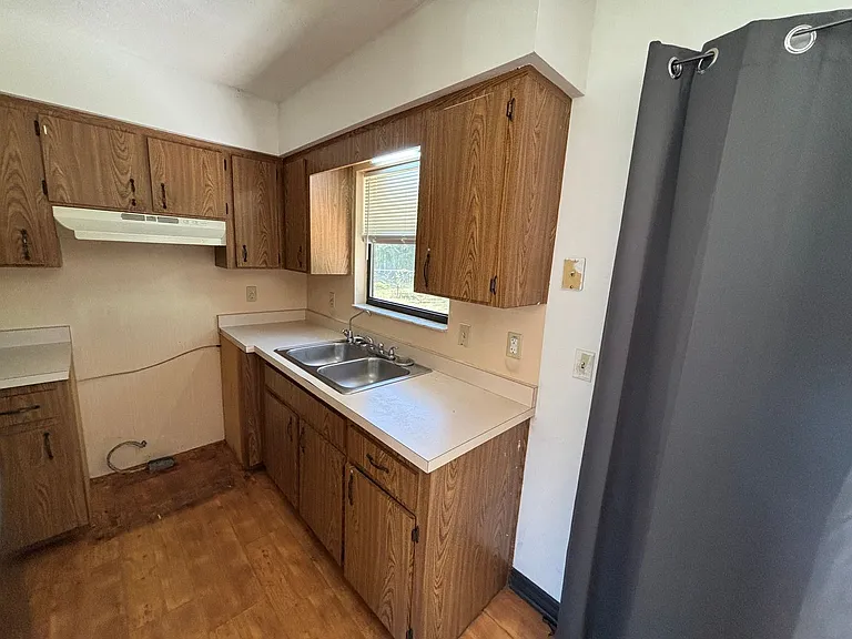 5532 NW 57th Pl — Photo 8
