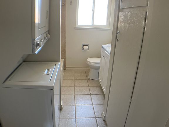 4th image of 912 30th Ave #912