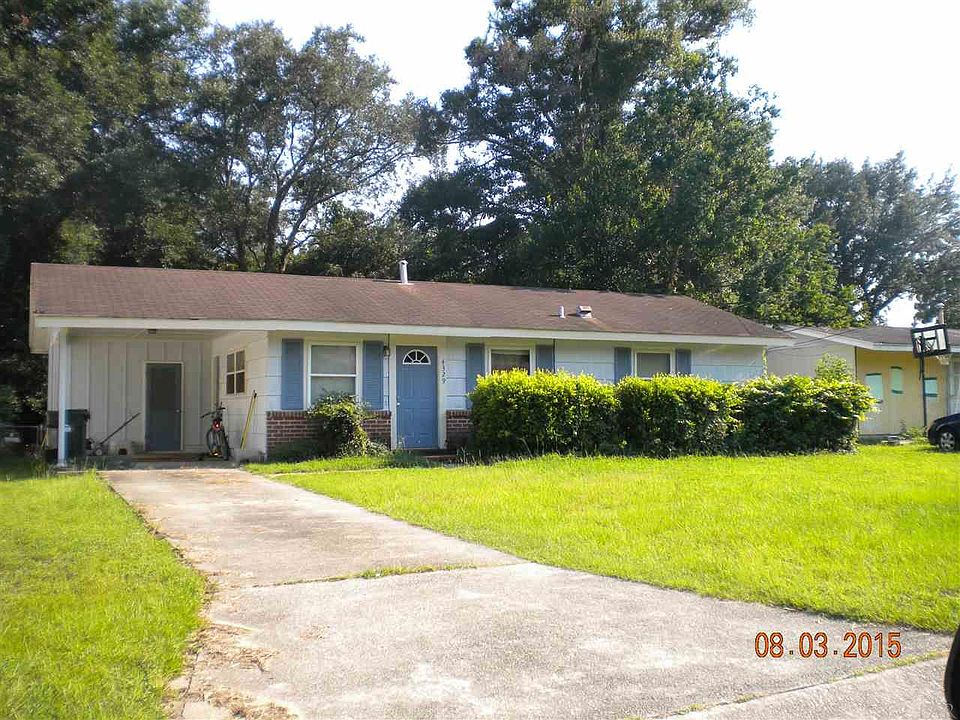 1st image of 4329 Wycliff Dr