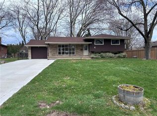 4 Beechwood Ct, Saint Catharines, ON L2N 3H7