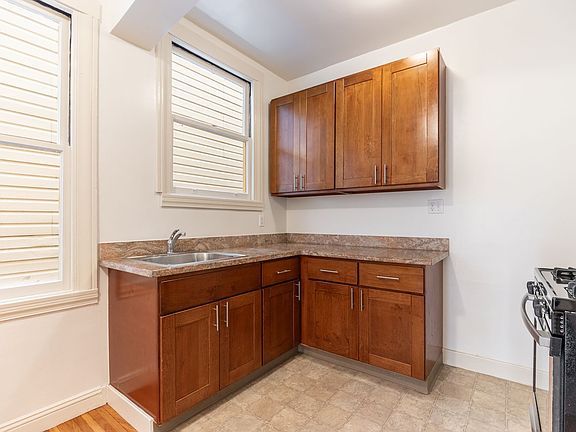 4th image of 2160 Fell St #1118R