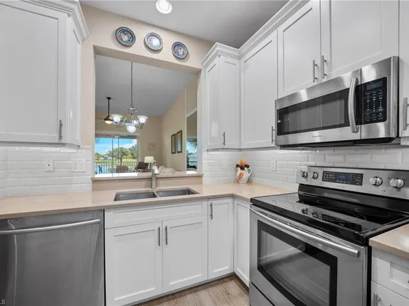 2325 Carrington CT #203, NAPLES, FL 34109