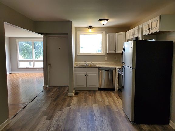 4th image of 3829 Crouch Dr