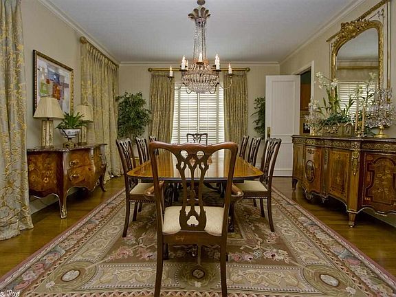 4th image of 1910 Country Club Ln