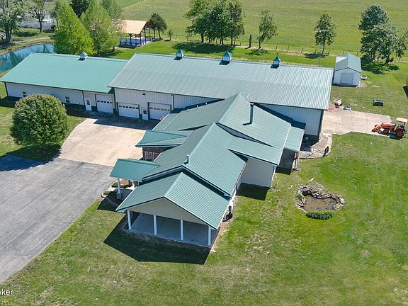 5th image of 379 Clark School Rd