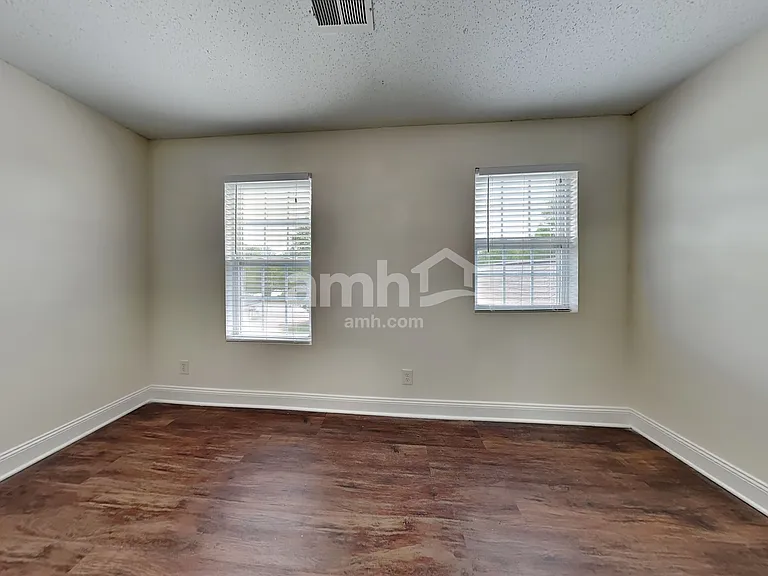 684 Winners Point — Photo 15