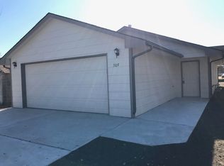 309 E Main St, Augusta, KS 67010