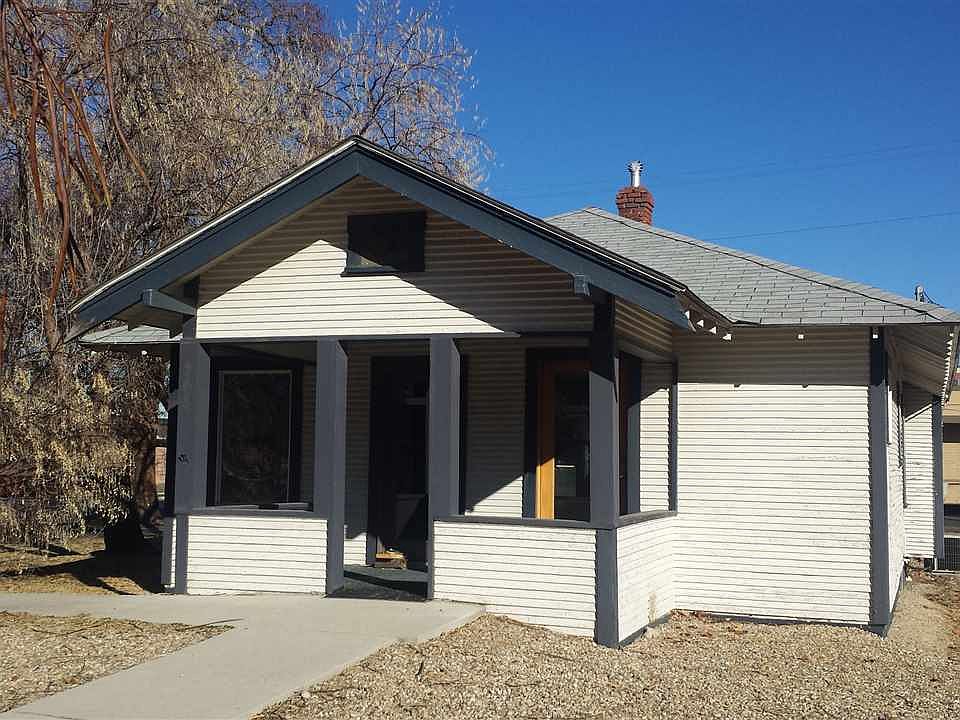 2nd image of 703 Dearborn St