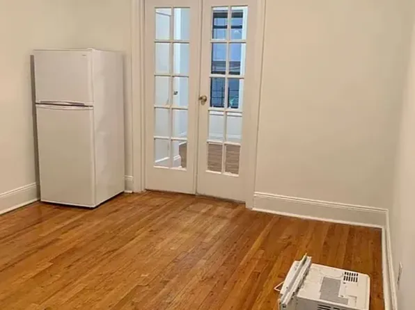 320 East 34th Street image 1 of 5