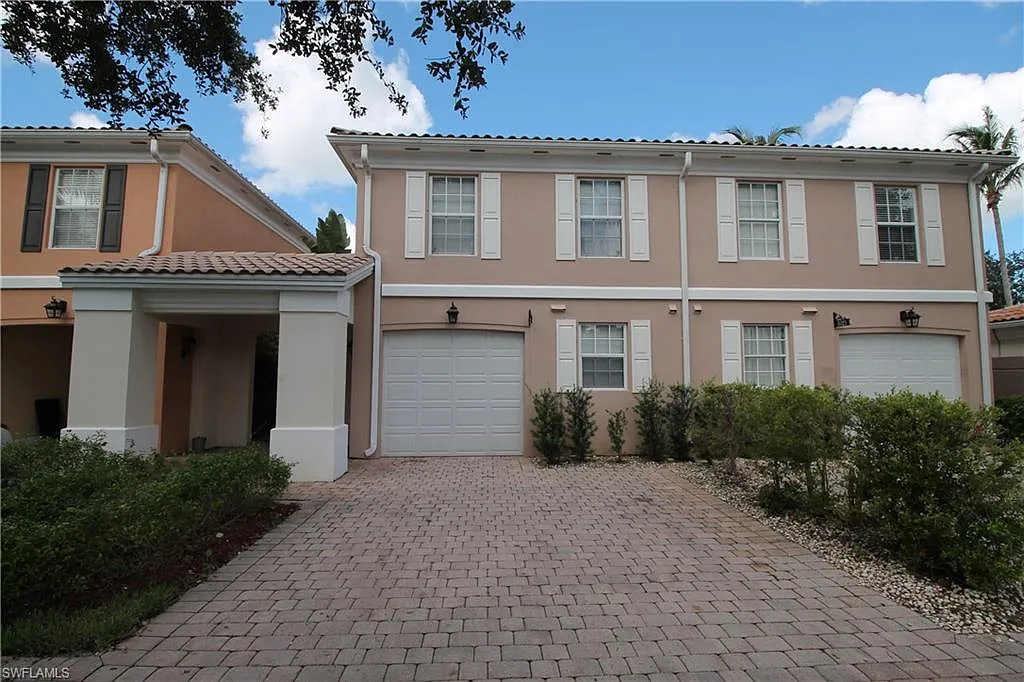 3 bed, 2.5 bath, 1611 sqft, $2,500 — Photo 1