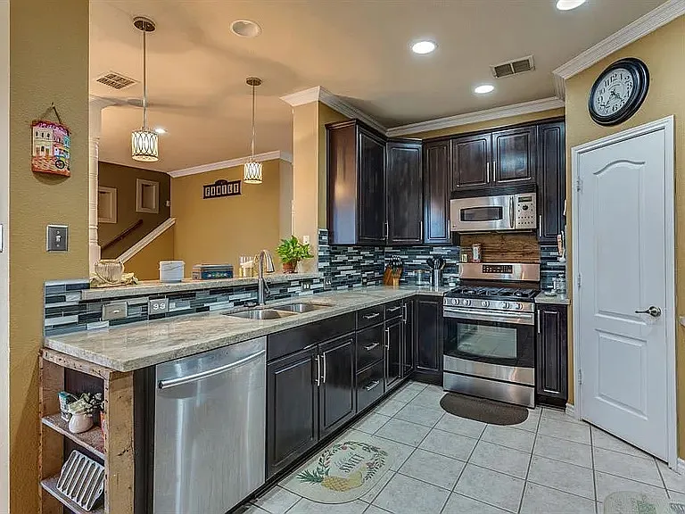 1112 Manassas Dr — Photo 7