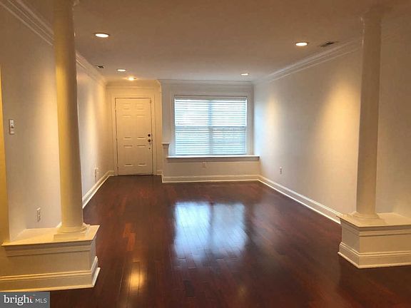 3rd image of 317 Monterey Pl