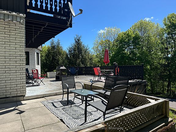 2nd image of 12 Taylor Cres