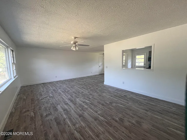 14 Wood Ave #A — Photo 4