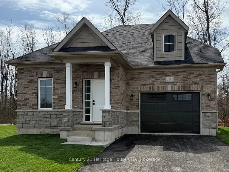 736 Burwell St — Photo 1