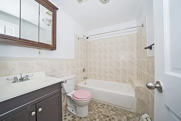 Rented by Level Group | media 6
