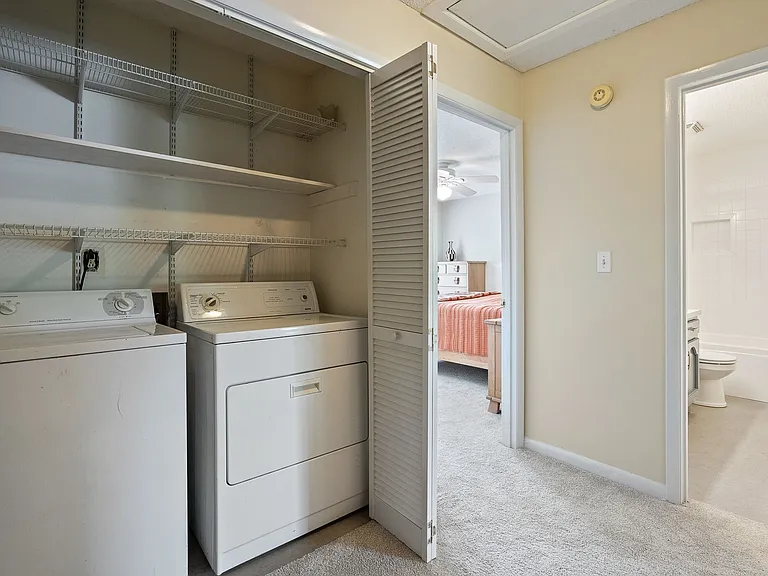 1712 Ward Ave NE #1 — Photo 8