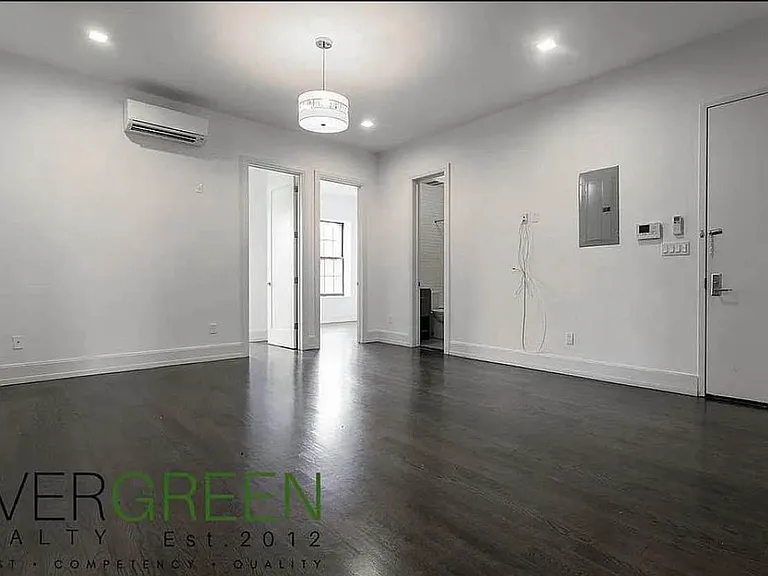 26 Covert St #2F — Photo 3