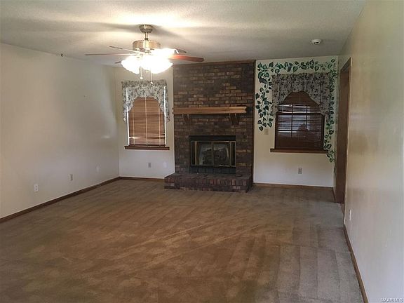 4th image of 115 Yvonne Dr