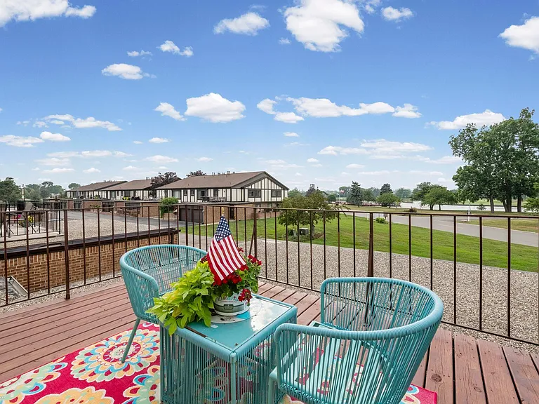 408 Country Club Dr — Photo 19