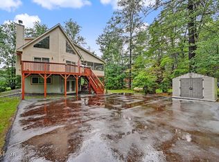93 Brookfield Rd, Lake Ariel, PA 18436